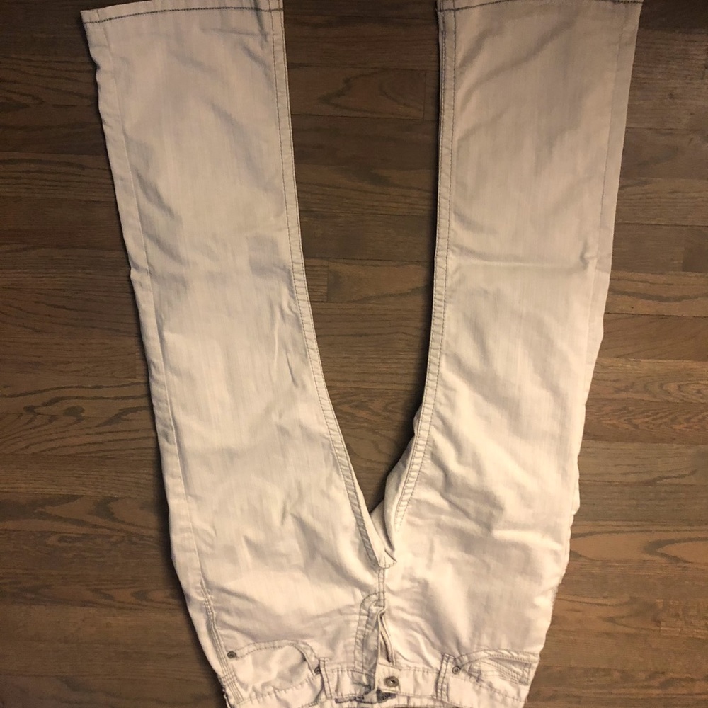 BKE men’s light grey Jeans size 32 Carter